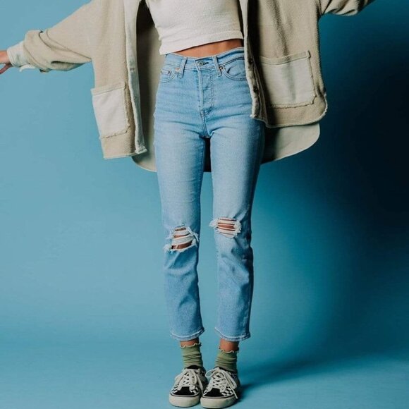 Levi's Denim - Levi's Wedgie Straight Jeans in Bridge of Bellflower Light Wash Button Fly